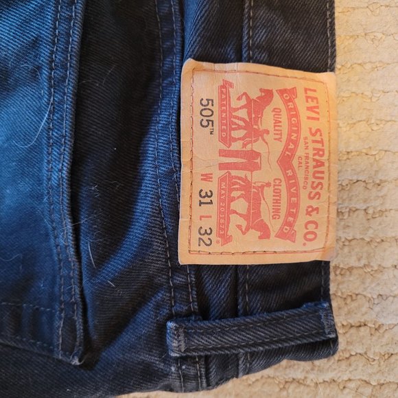 Dark Blue Men's Levi Jeans W31 L32 - Picture 2 of 3
